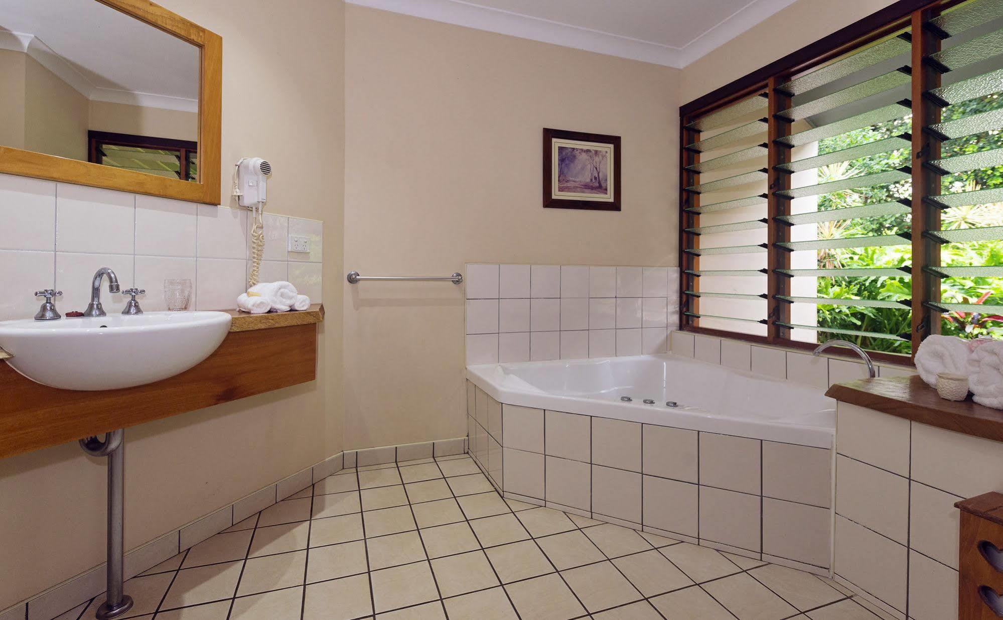 Allumbah Pocket Cottages Yungaburra Exteriör bild